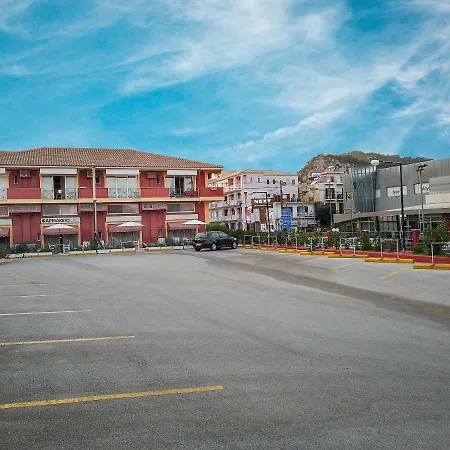 Urban Living City Hostel-Adults Only