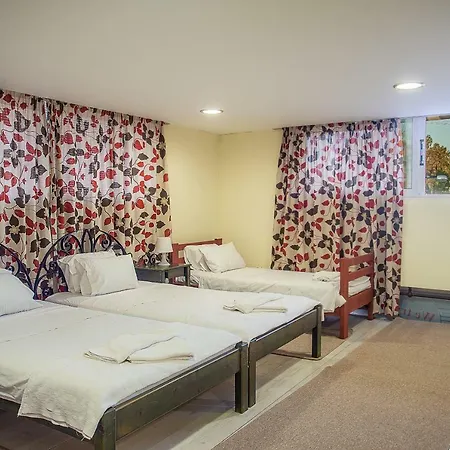 Urban Living City Hostel-Adults Only