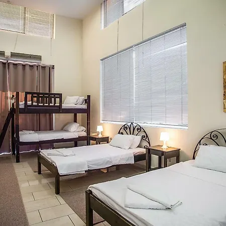 Urban Living City Hostel-Adults Only