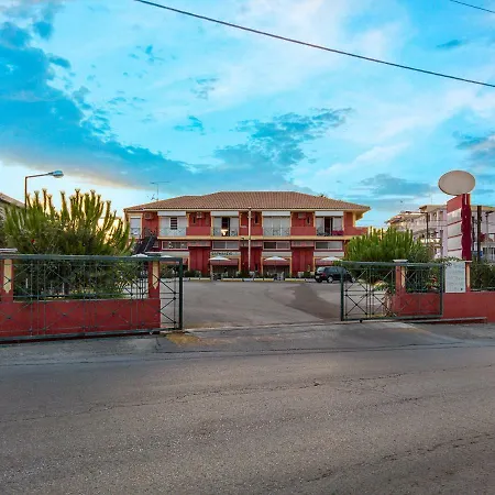 Urban Living City Hostel-Adults Only בית הארחה