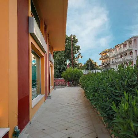 Urban Living City Hostel-Adults Only Guest house Zakynthos Town