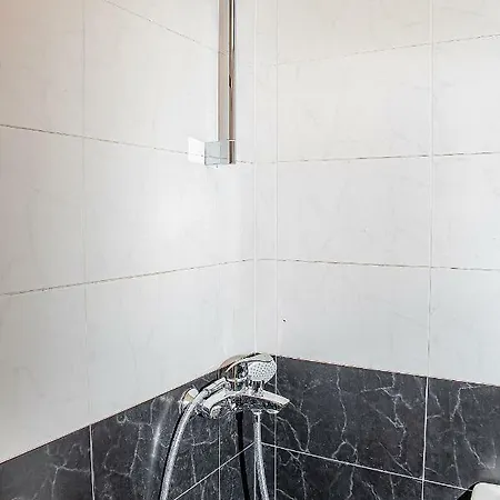 Urban Living City Hostel-Adults Only Pensión Zakynthos